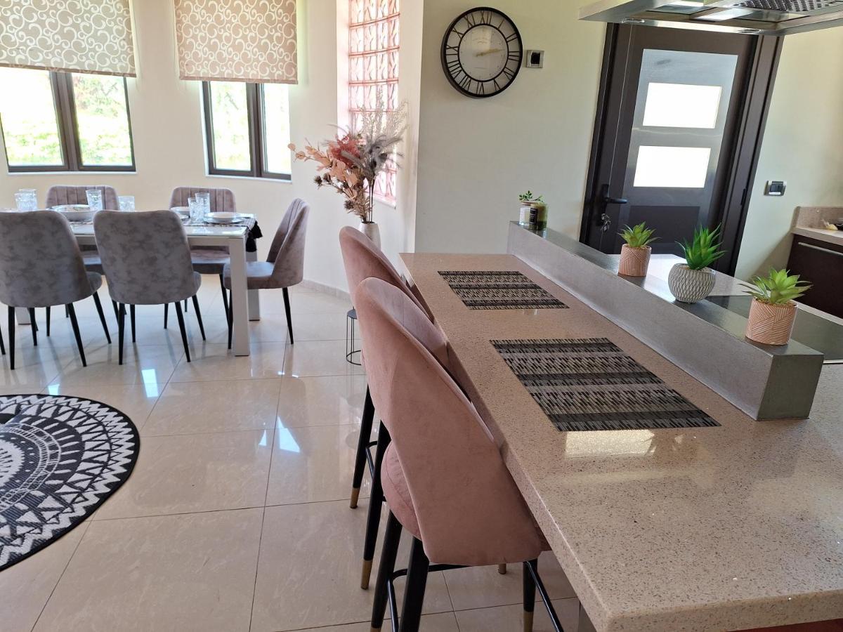 Villa Maria Haraki Bagian luar foto